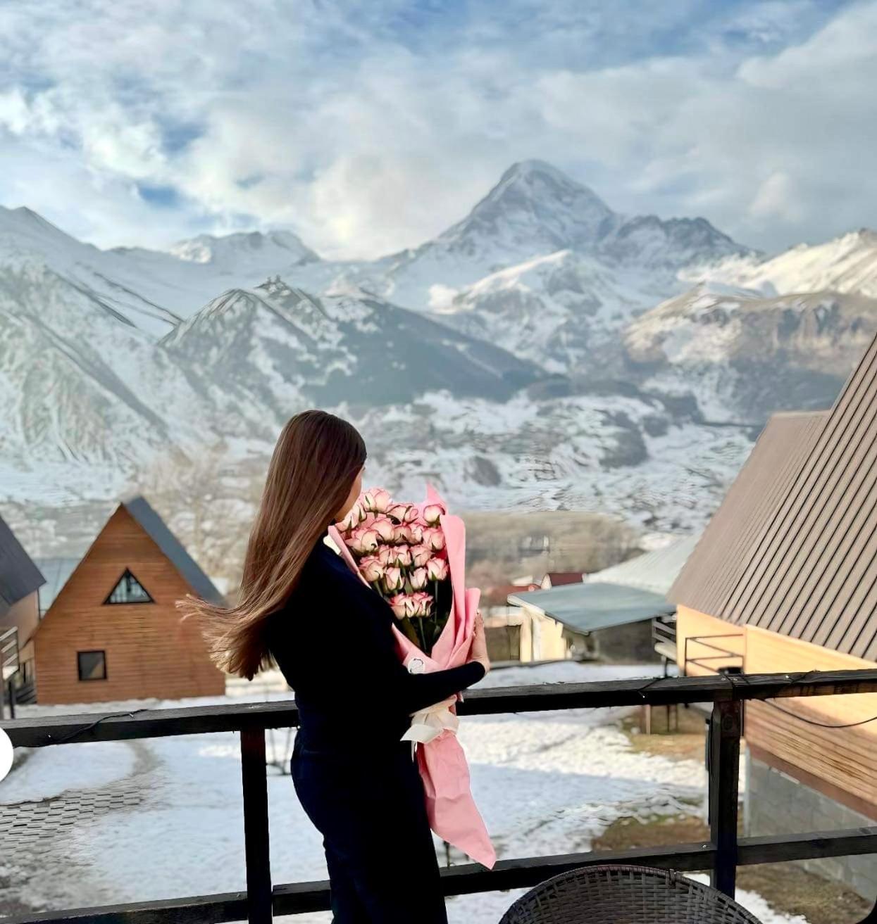 Guesthouse Elli & Cottages Kazbegi Exterior foto