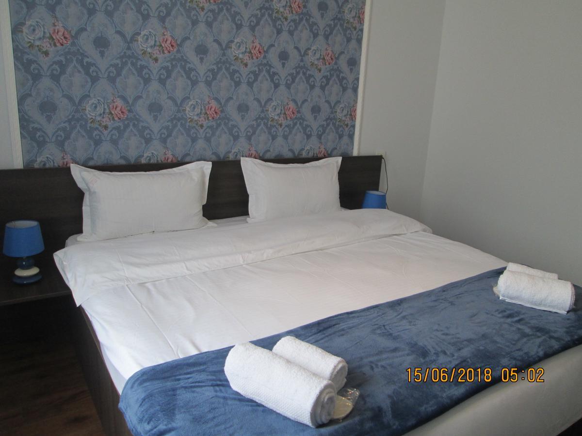 Guesthouse Elli & Cottages Kazbegi Exterior foto