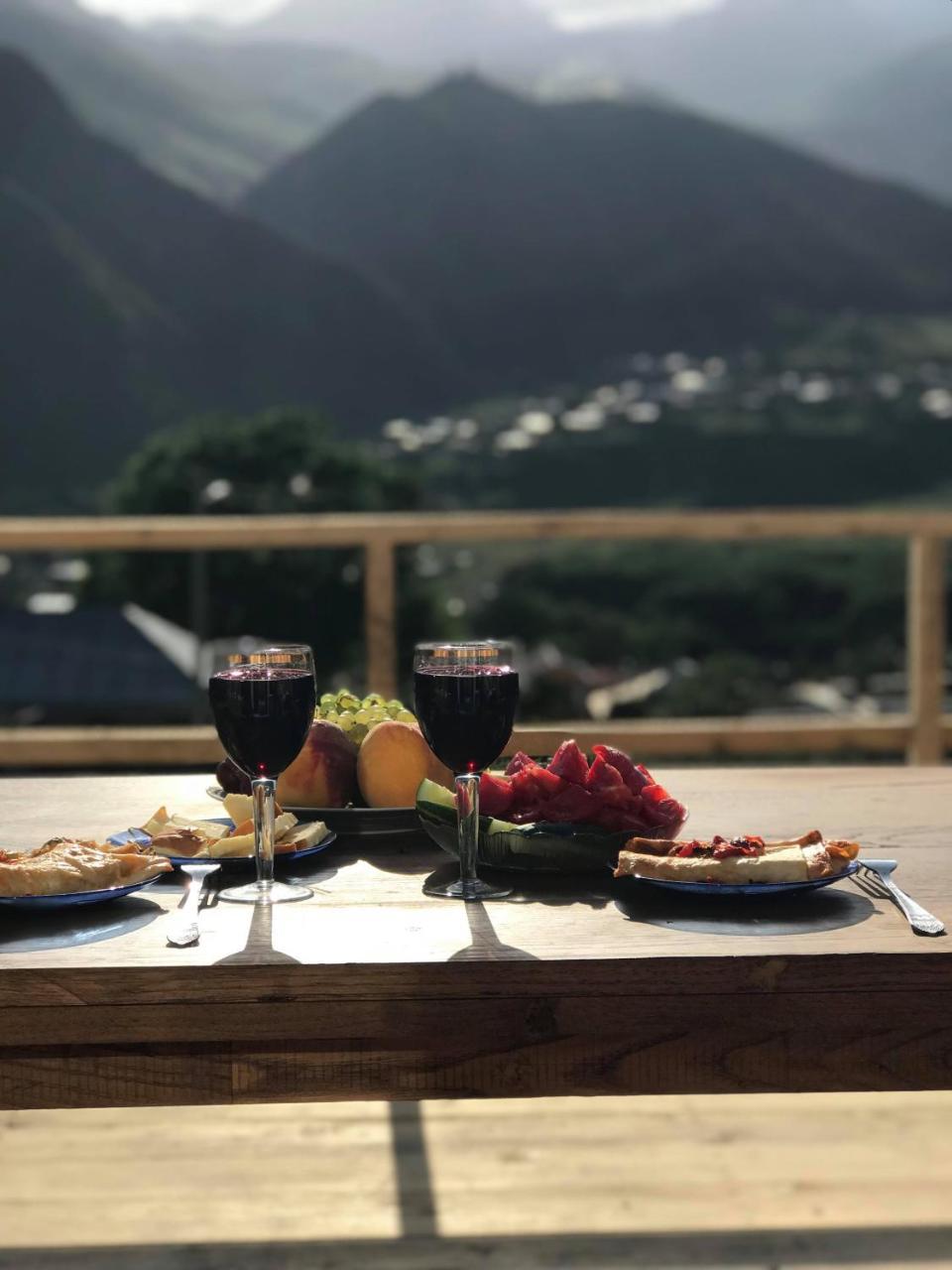 Guesthouse Elli & Cottages Kazbegi Exterior foto